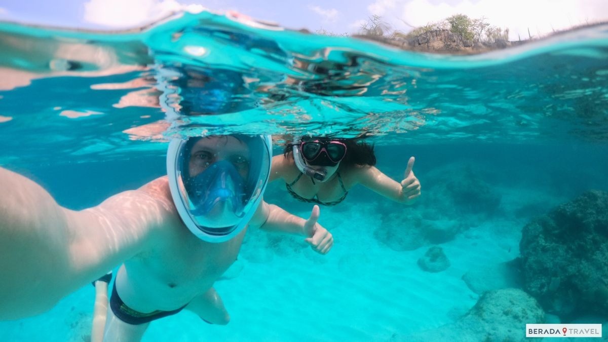 Snorkeling a Curaçao
