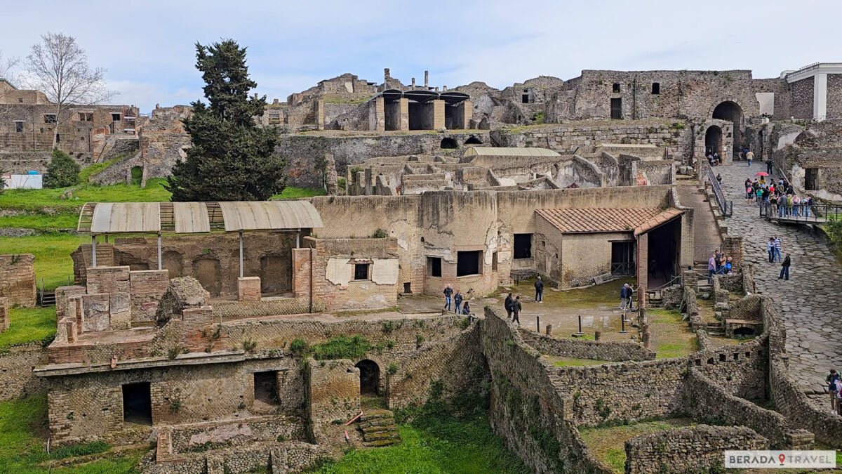 Ingresso a Pompei
