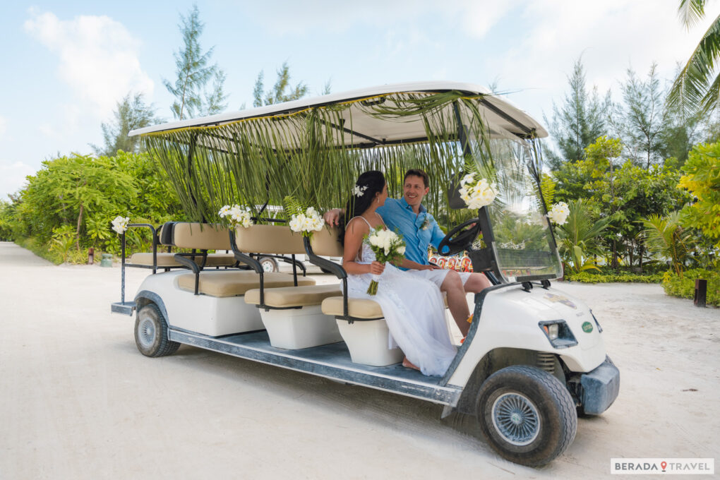 Decorated buggy taking the bride to the ceremony location