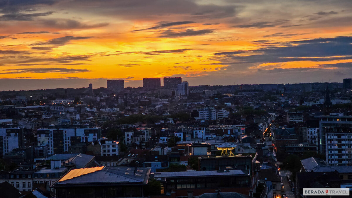 Vista da Roda Gigante no Pôr do Sol